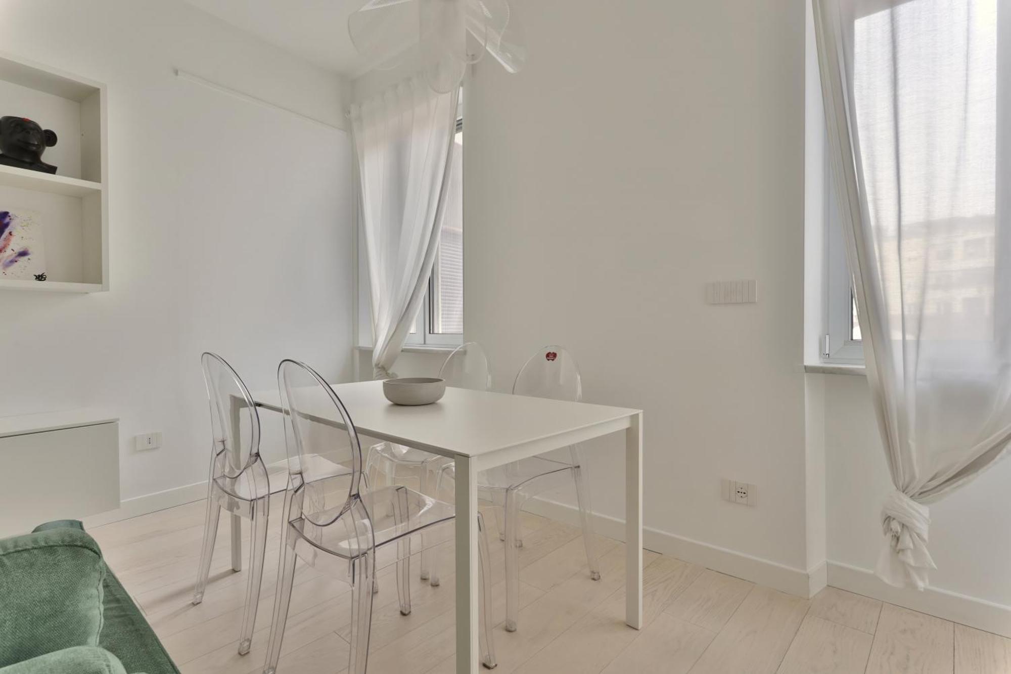 Apartment Joivy Splendid Flat Near The Duomo Milan